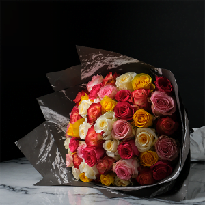 luxury roses in a box lebanon - Botanica Flower Boutique